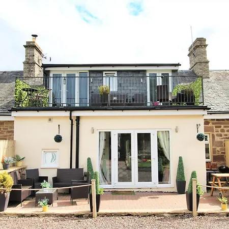 Norham Cottage: Rural Retreat with Beach Access and Dog-Friendly Amenities Berwick Upon Tweed Exterior photo