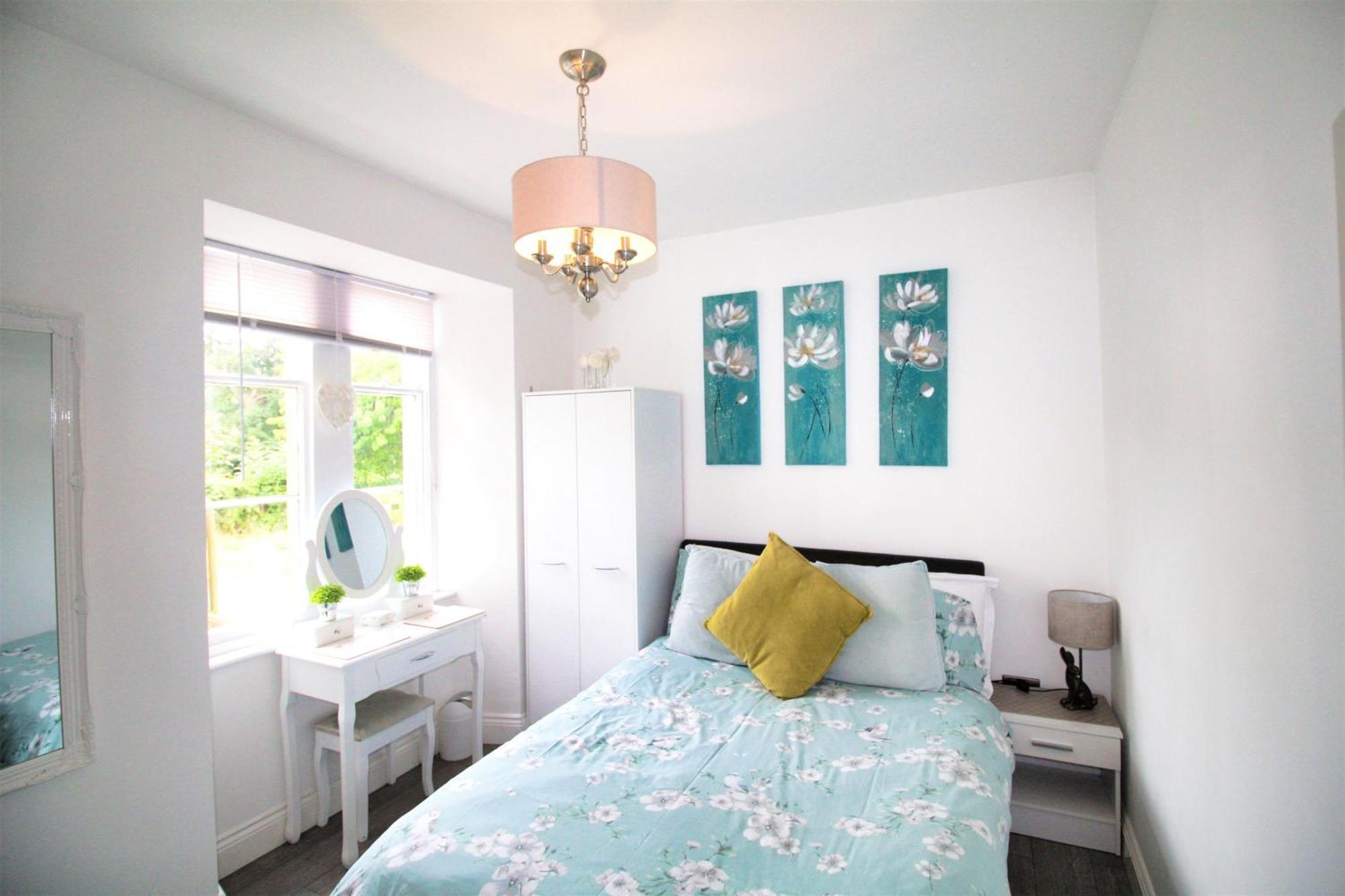 Norham Cottage: Rural Retreat With Access And Dog-friendly Amenities *