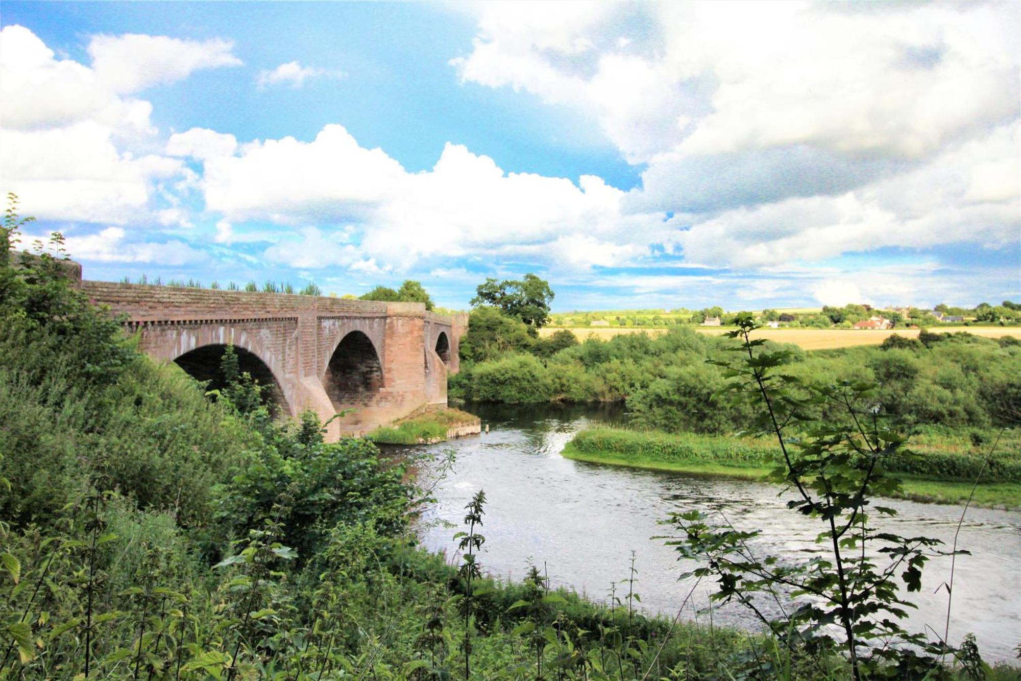 Norham Cottage: Rural Retreat With Access And Dog-friendly Amenities