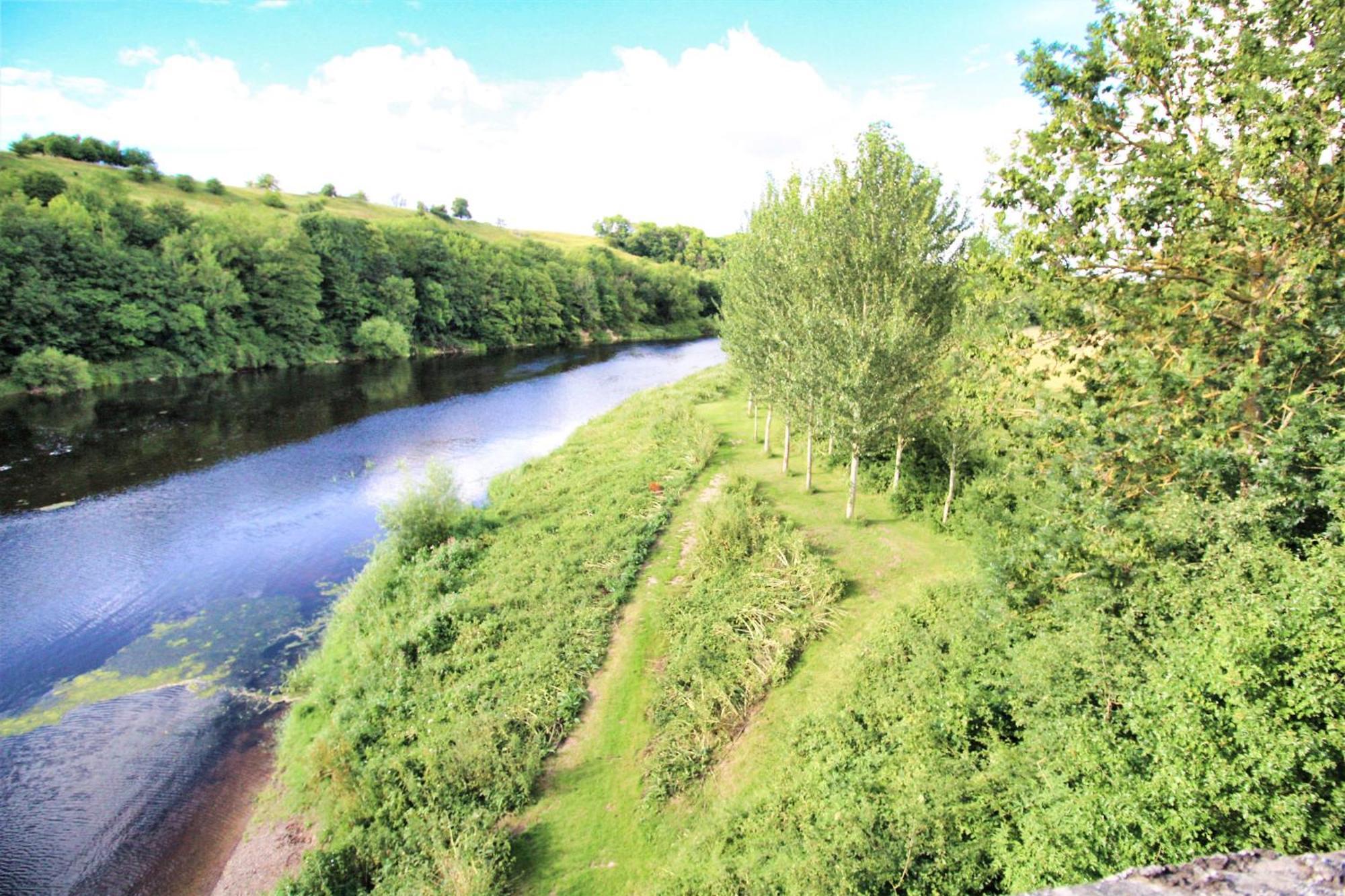 Norham Cottage: Rural Retreat With Access And Dog-friendly Amenities Holiday home
