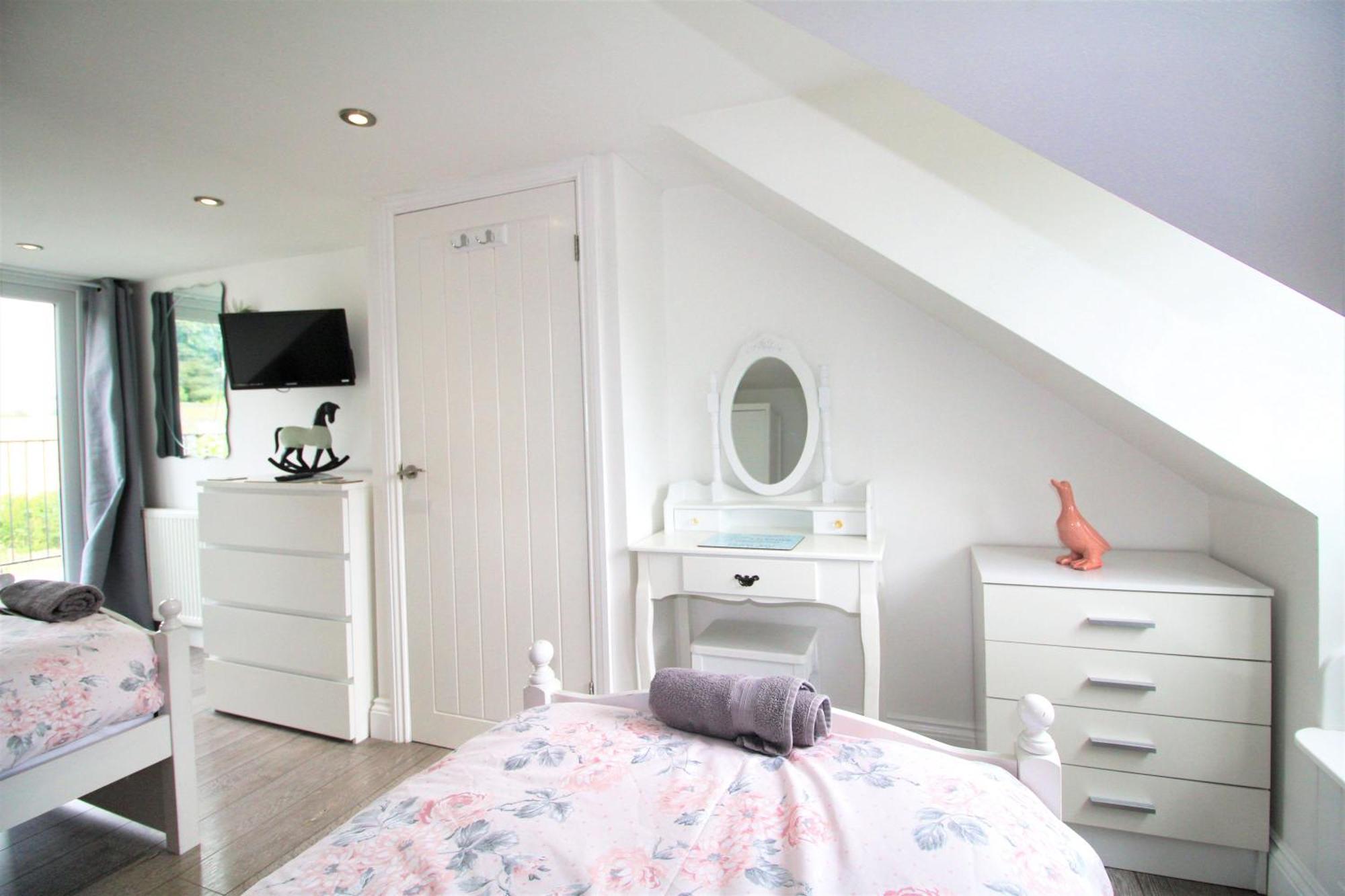 Norham Cottage: Rural Retreat With Access And Dog-friendly Amenities Holiday home *