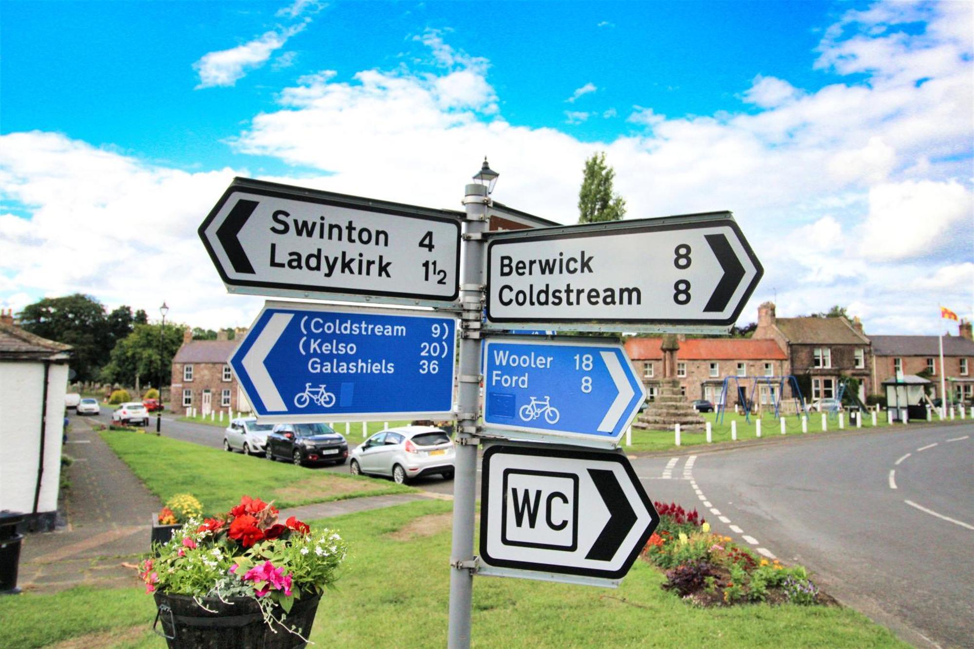 Holiday home Norham Cottage: Rural Retreat With Access And Dog-friendly Amenities *